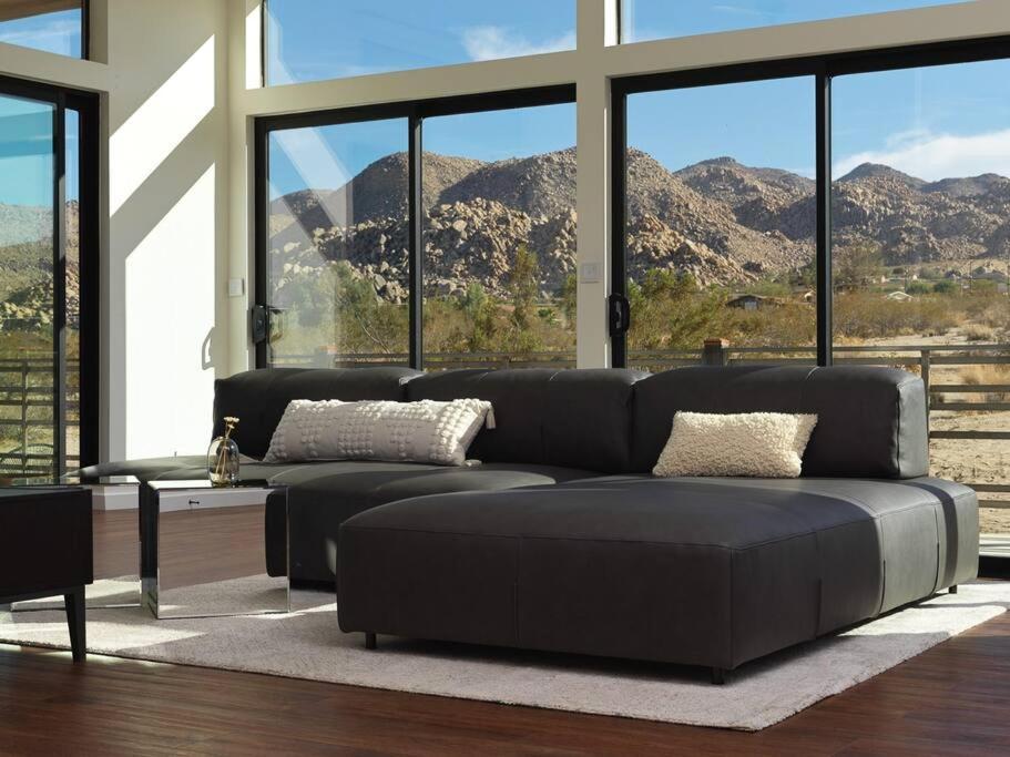 Panoramic Heaven - Luxury Designer Property W Spa 조슈아 트리 외부 사진